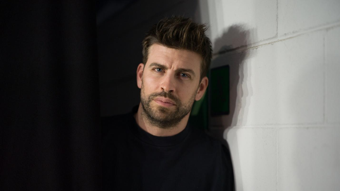 Gerard Piqué nổi tiếng với vẻ ngoài lịch lãm, sang trọng